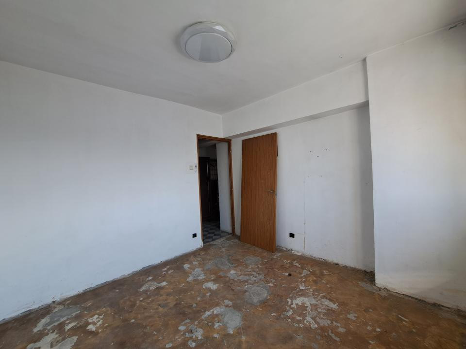 APARTAMENT/1984//50 mp/DOUA CAMERE/BALCON/DECOMANDAT/OBOR/PARC