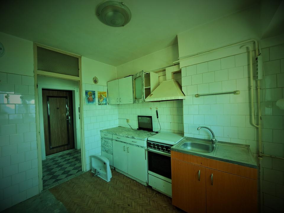 APARTAMENT/1984//50 mp/DOUA CAMERE/BALCON/DECOMANDAT/OBOR/PARC