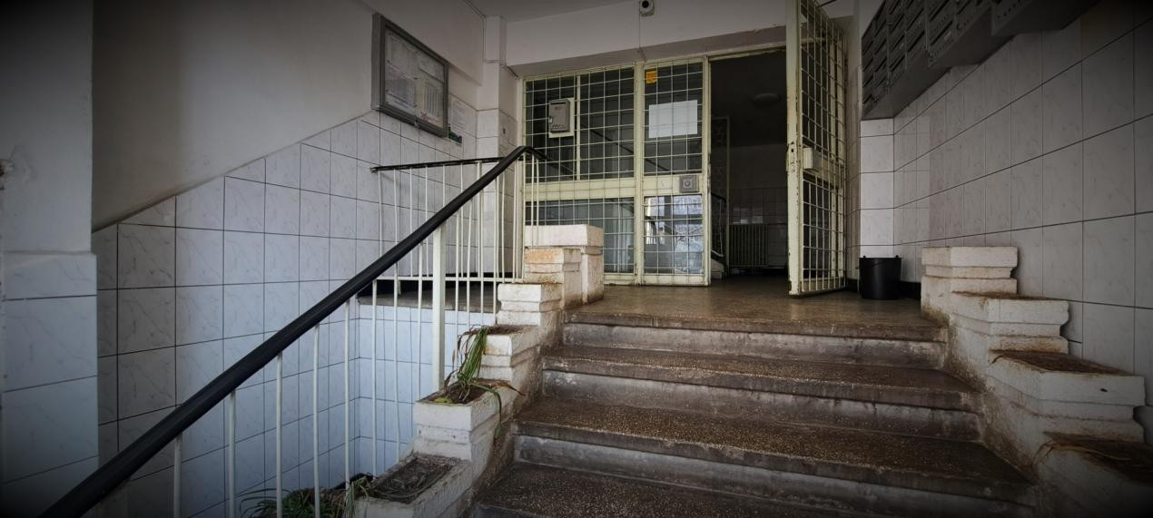 APARTAMENT/1984//50 mp/DOUA CAMERE/BALCON/DECOMANDAT/OBOR/PARC