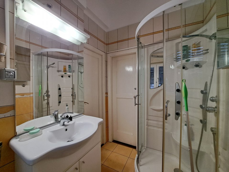 APARTAMENT 4 CAMERE/ARMENEASCA 4-ROOM APART IN THE CENTRAL AREA OF THE CITY