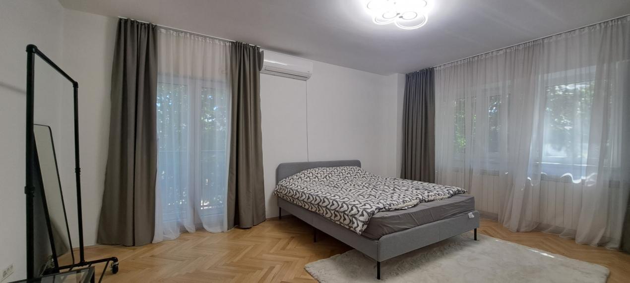 DE INCHIRIAT GARSONIERA DECOMANDATA - B-UL UNIRII
