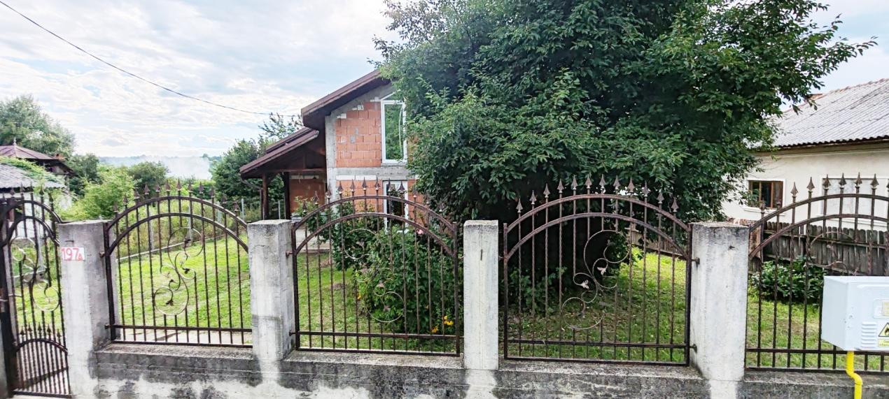 PROPRIETATE DEOSEBITA-CASA & LIVADA-SAT MANGA, COM. VOINESTI, JUD. DAMBOVITA