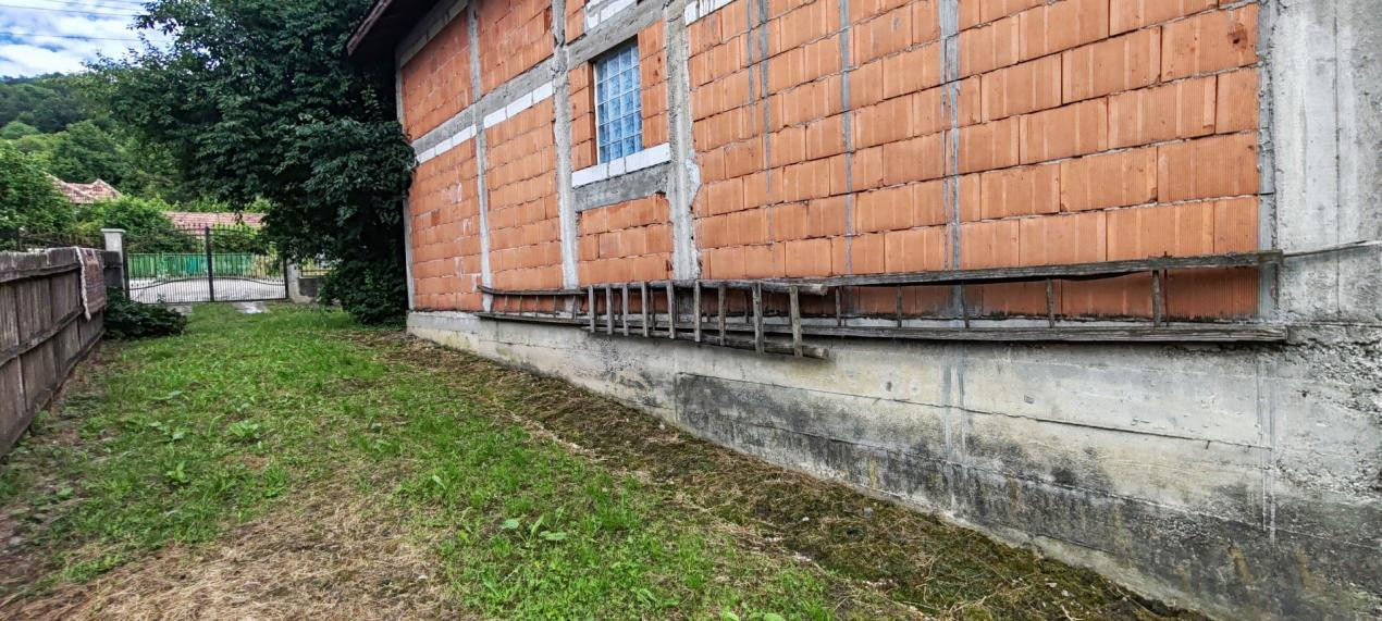 PROPRIETATE DEOSEBITA-CASA & LIVADA-SAT MANGA, COM. VOINESTI, JUD. DAMBOVITA
