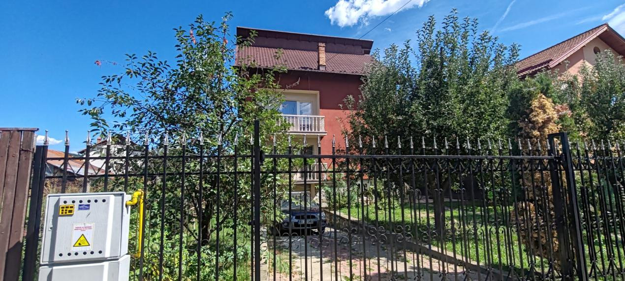 CASA ROMANEASCA IN VECHEA CETATE DE SCAUN - LANGA MANASTIREA CURTEA DE ARGES