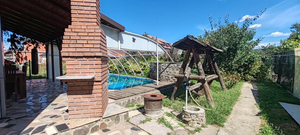 CASA ROMANEASCA IN VECHEA CETATE DE SCAUN - LANGA MANASTIREA CURTEA DE ARGES