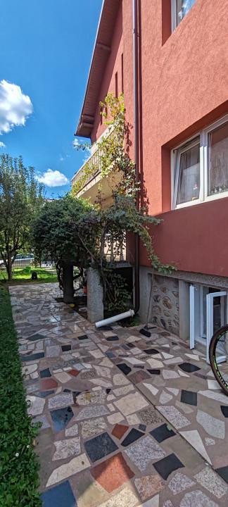 CASA ROMANEASCA IN VECHEA CETATE DE SCAUN - LANGA MANASTIREA CURTEA DE ARGES