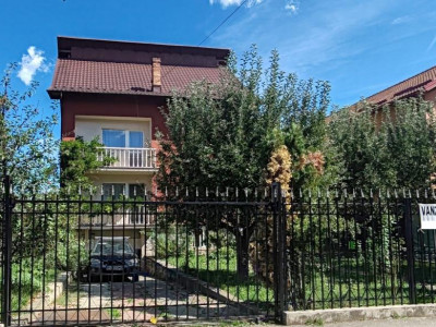 CASA ROMANEASCA IN VECHEA CETATE DE SCAUN - LANGA MANASTIREA CURTEA DE ARGES