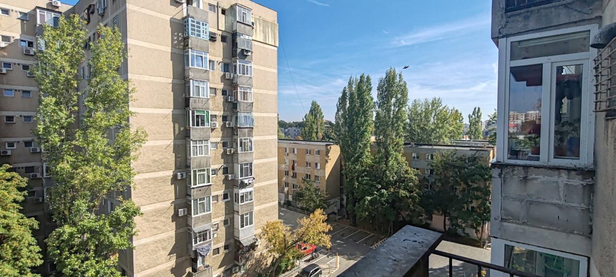 DE VANZARE/AP. 2 CAMERE/NECESTA RENOVARE TOTALA/ET. 6 DIN 8/STR. PRICOPAN/RAHOVA