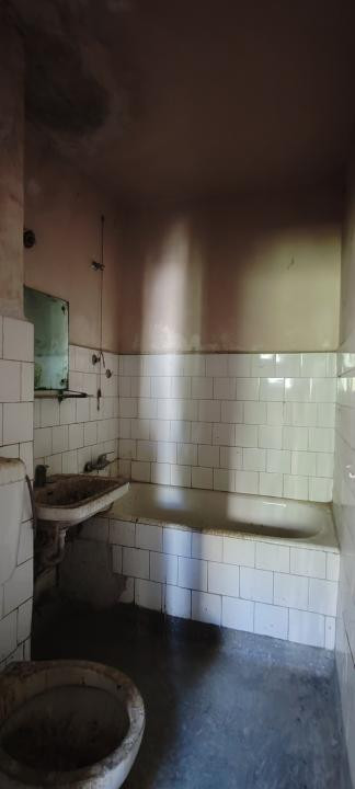 DE VANZARE/AP. 2 CAMERE/NECESTA RENOVARE TOTALA/ET. 6 DIN 8/STR. PRICOPAN/RAHOVA