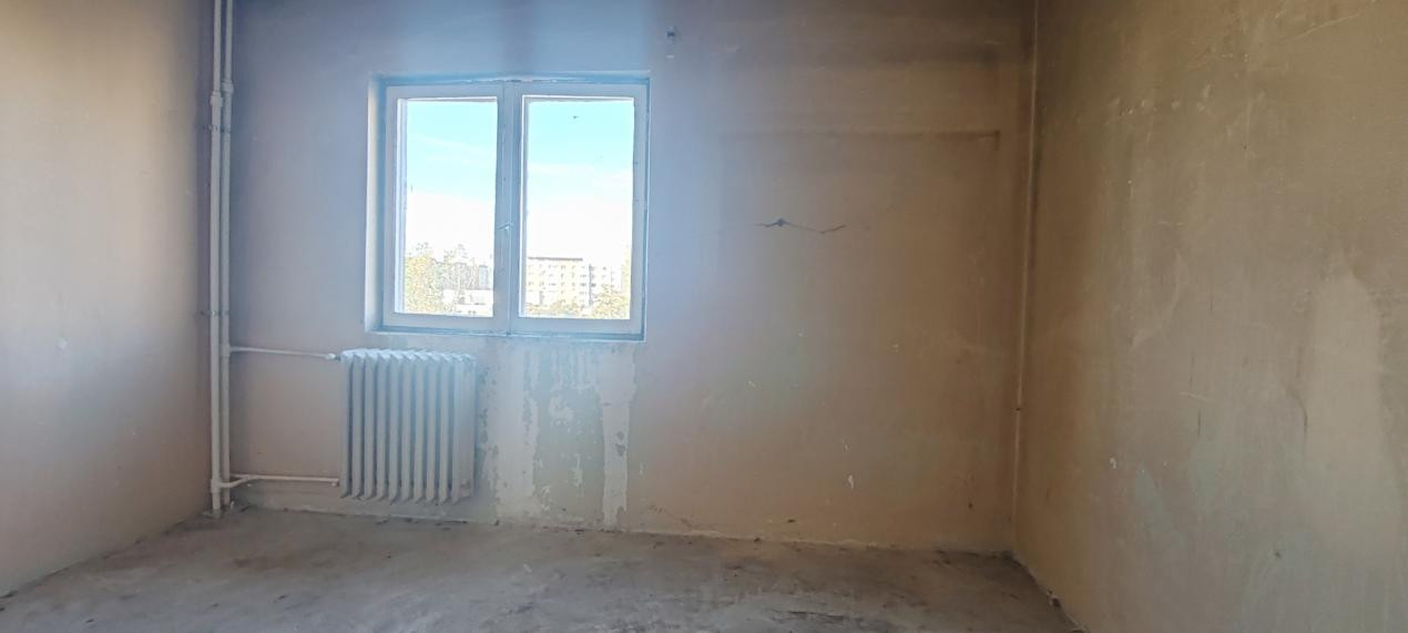 DE VANZARE/AP. 2 CAMERE/NECESTA RENOVARE TOTALA/ET. 6 DIN 8/STR. PRICOPAN/RAHOVA