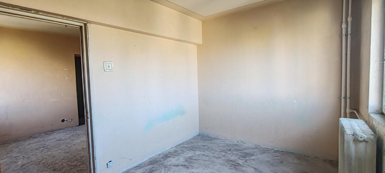DE VANZARE/AP. 2 CAMERE/NECESTA RENOVARE TOTALA/ET. 6 DIN 8/STR. PRICOPAN/RAHOVA