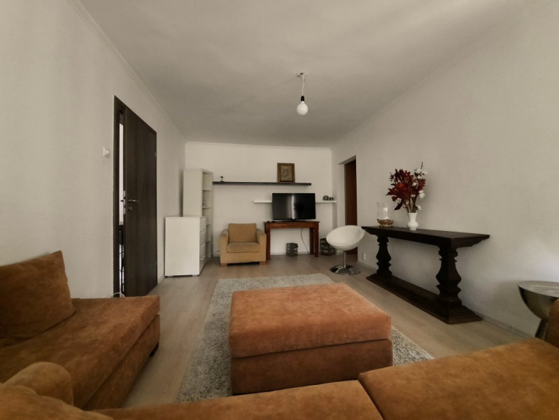 INCHIRIERE APARTAMENT 2 CAMERE, ETAJ. 1, LANGA HERASTRAU, STR. ELENA VACARESCU