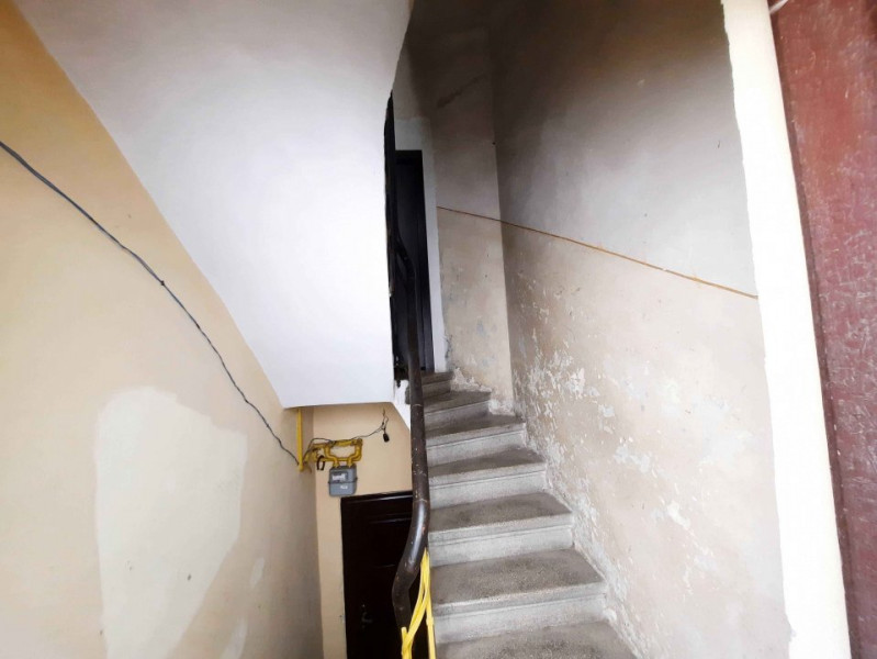 Foisorul de Foc, 2 camere plus pod, mult potential, in vila P+1