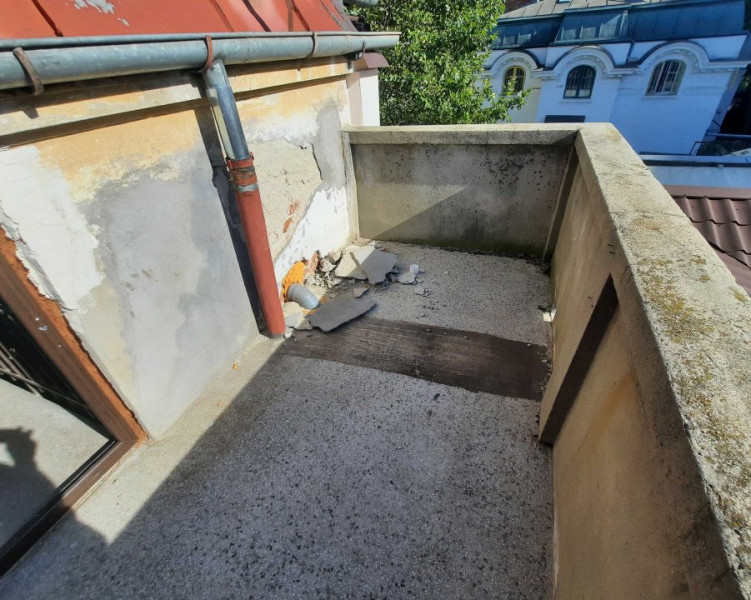 Foisorul de Foc, 2 camere plus pod, mult potential, in vila P+1