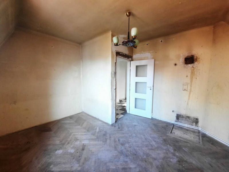 Foisorul de Foc, 2 camere plus pod, mult potential, in vila P+1