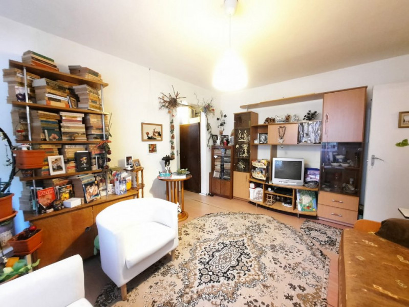 Vanzare apartament 2 camere la pret de SUV