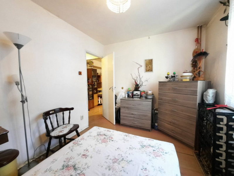 Vanzare apartament 2 camere la pret de SUV