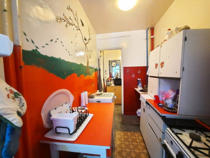 Vanzare apartament 2 camere la pret de SUV