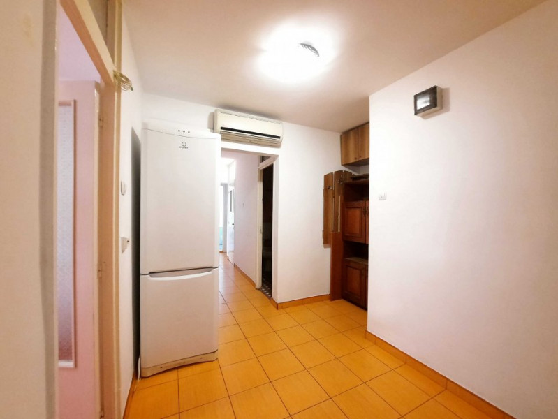 Vanzare apartament 3 camere, decomandat, langa Piata Rahovei
