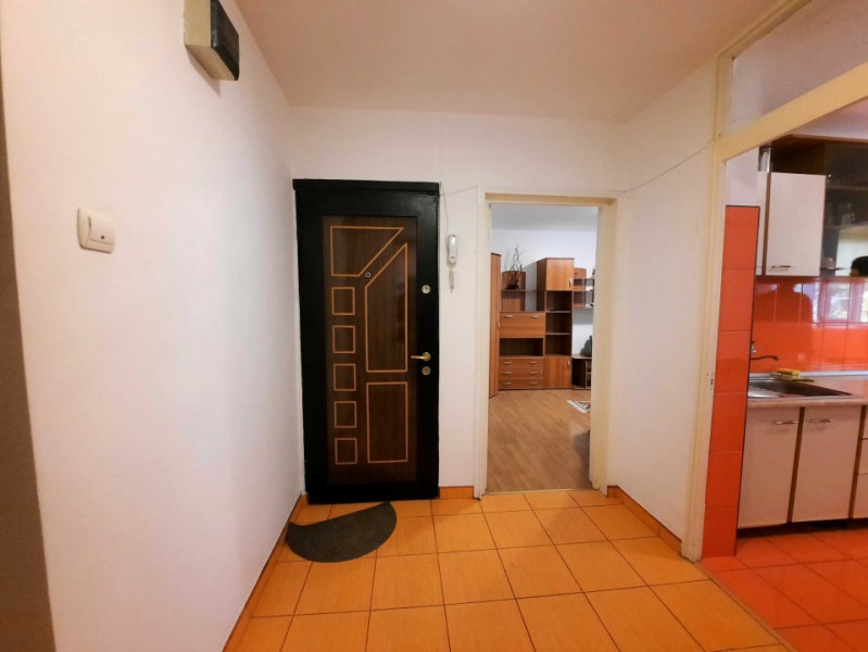Vanzare apartament 3 camere, decomandat, langa Piata Rahovei
