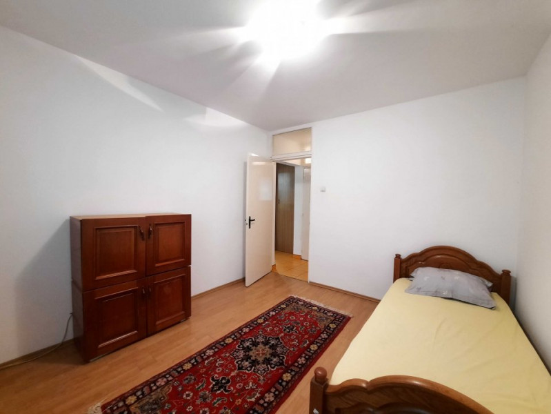Vanzare apartament 3 camere, decomandat, langa Piata Rahovei
