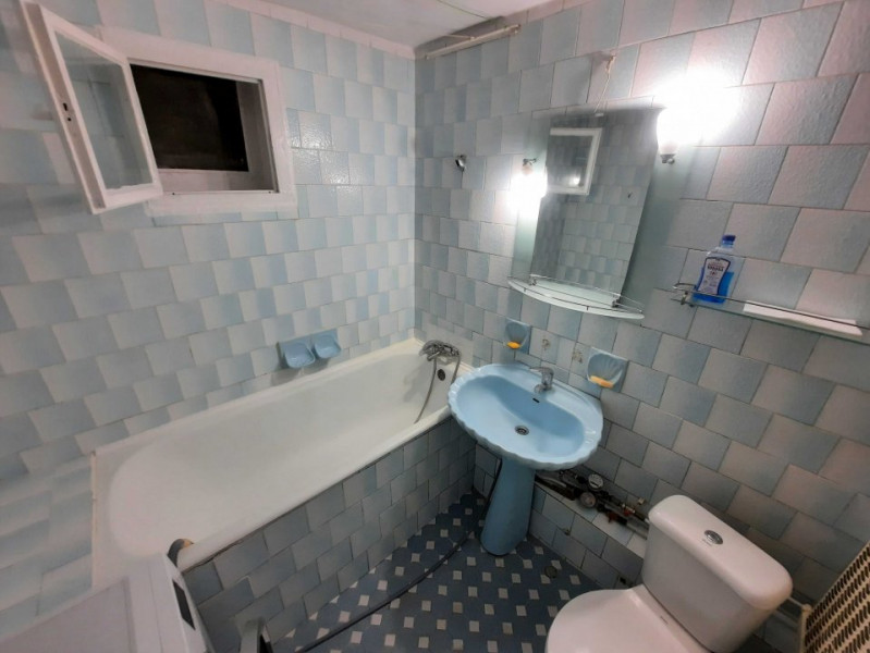 Vanzare apartament 3 camere, decomandat, langa Piata Rahovei