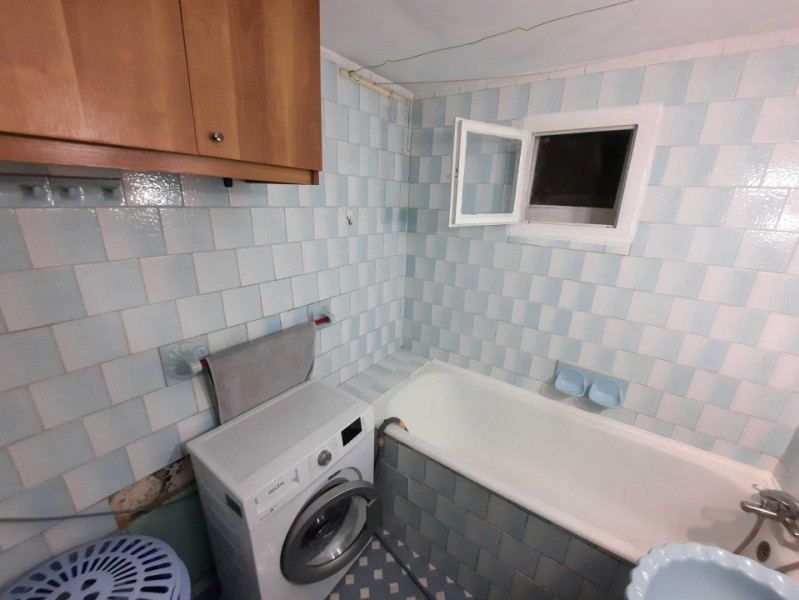 Vanzare apartament 3 camere, decomandat, langa Piata Rahovei