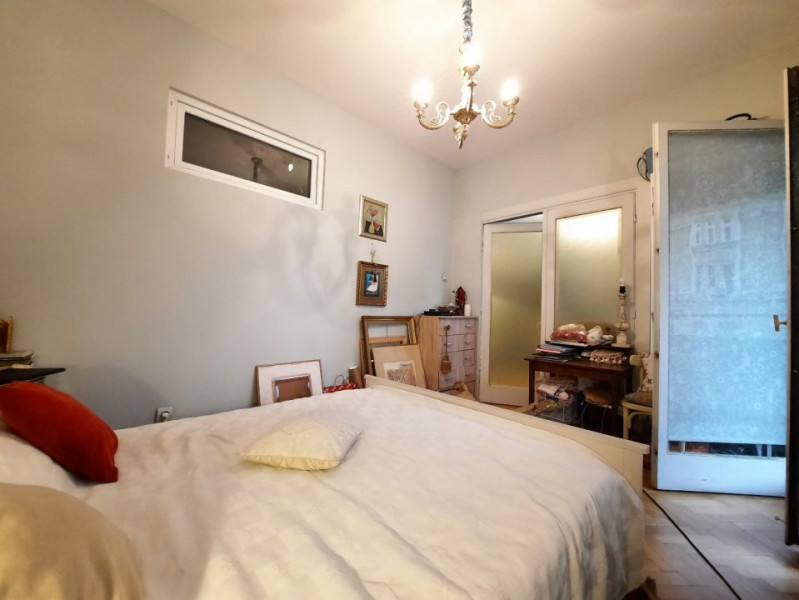 Vanzare 3 camere spatios, interbelic, fara risc seismic, Gara de Nord