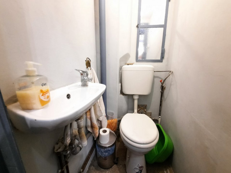 Vanzare 3 camere spatios, interbelic, fara risc seismic, Gara de Nord