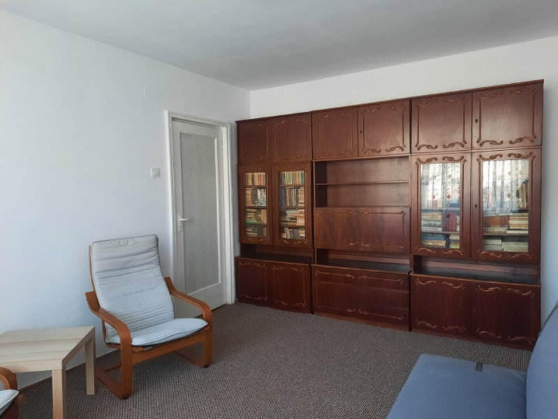 INCHIRIERE APARTAMENT 3 CAMERE, DOUA BALCOANE, ETAJ 4, PIATA IANCULUI