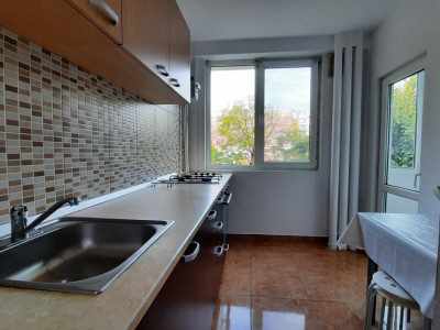 INCHIRIERE APARTAMENT 3 CAMERE, DOUA BALCOANE, ETAJ 4, PIATA IANCULUI
